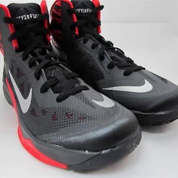 Nike - Picture 2 of 3